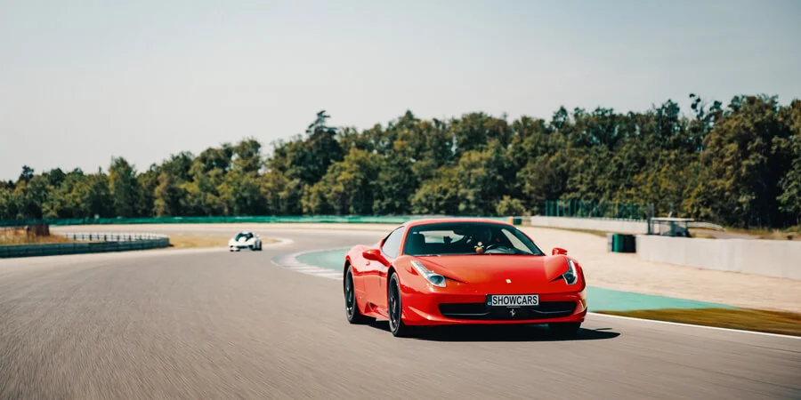 Jízda ve Ferrari 458 Italia v Praze